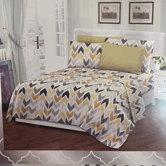 Hotel Collection Queen Size Set 6 Pieces Wrinkle Free Fabric - Picture 1 of 5